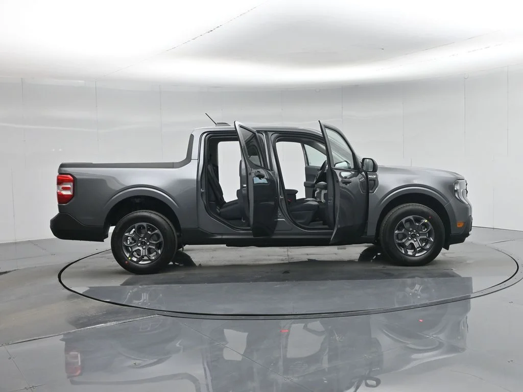 Certified Used 2026 Gray Ford XLT image 5