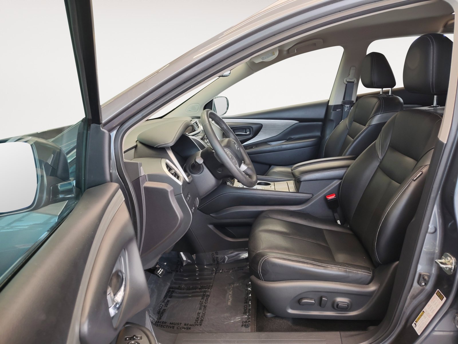Used 2017 Gun Metallic Nissan SL image 23