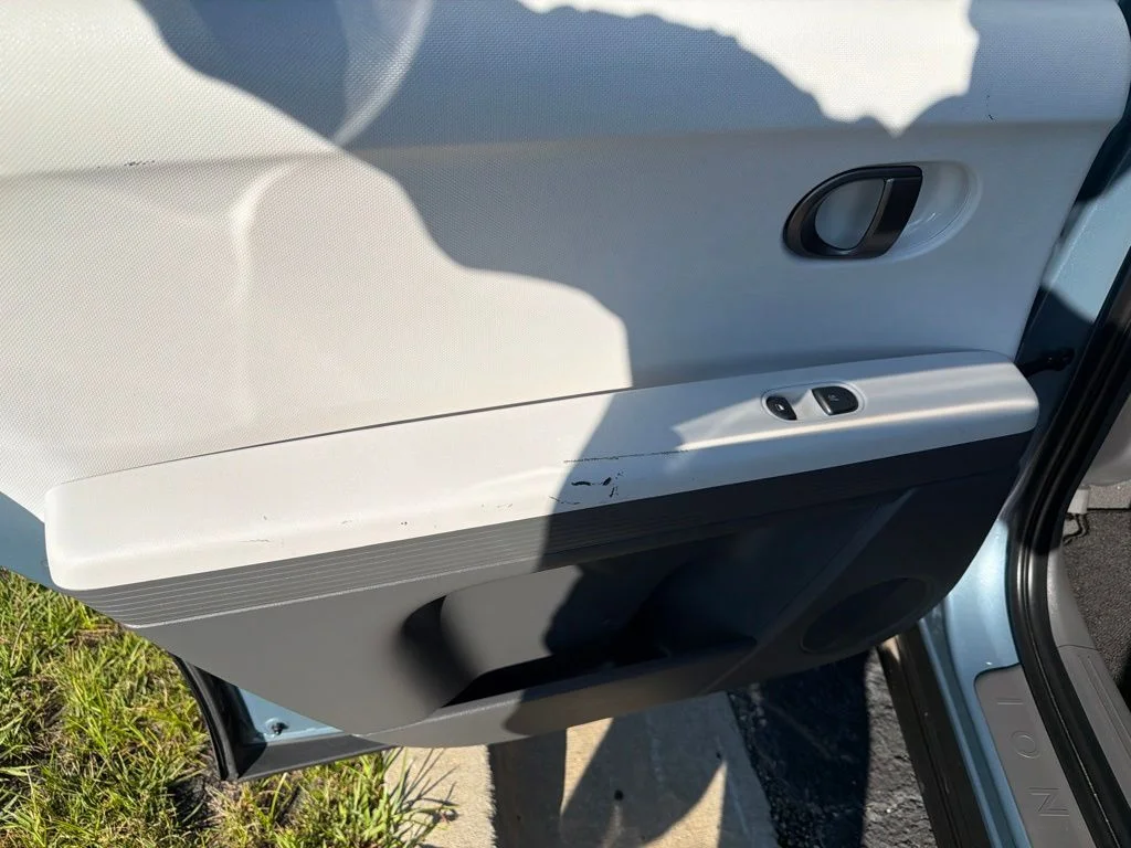 Used 2025 Blue Hyundai SEL image 12