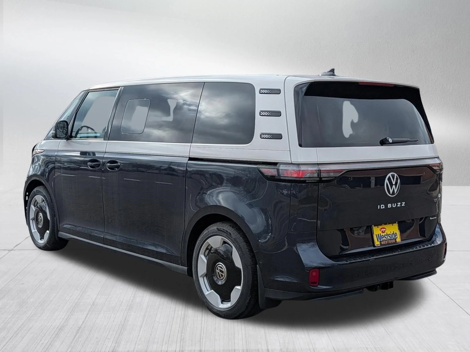 New 2025 Volkswagen ID. Buzz Pro S Plus Mini-van, Passenger in St