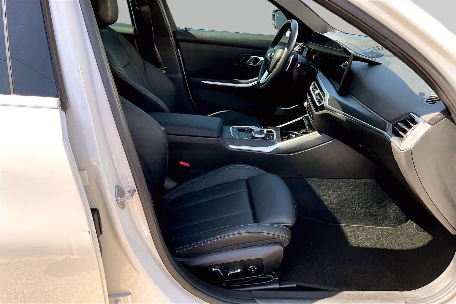 Used 2024 WHITE BMW 330i image 9