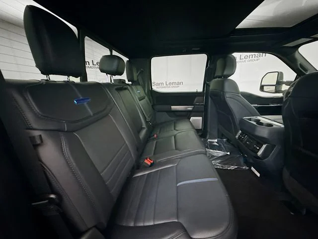 2026 Ford F-350 Super Duty Platinum - Photo 29