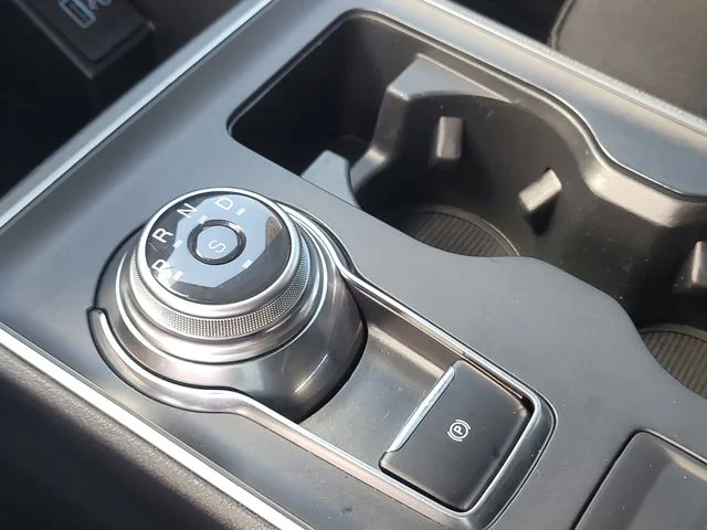 Used 2024 Gray Ford SE image 25