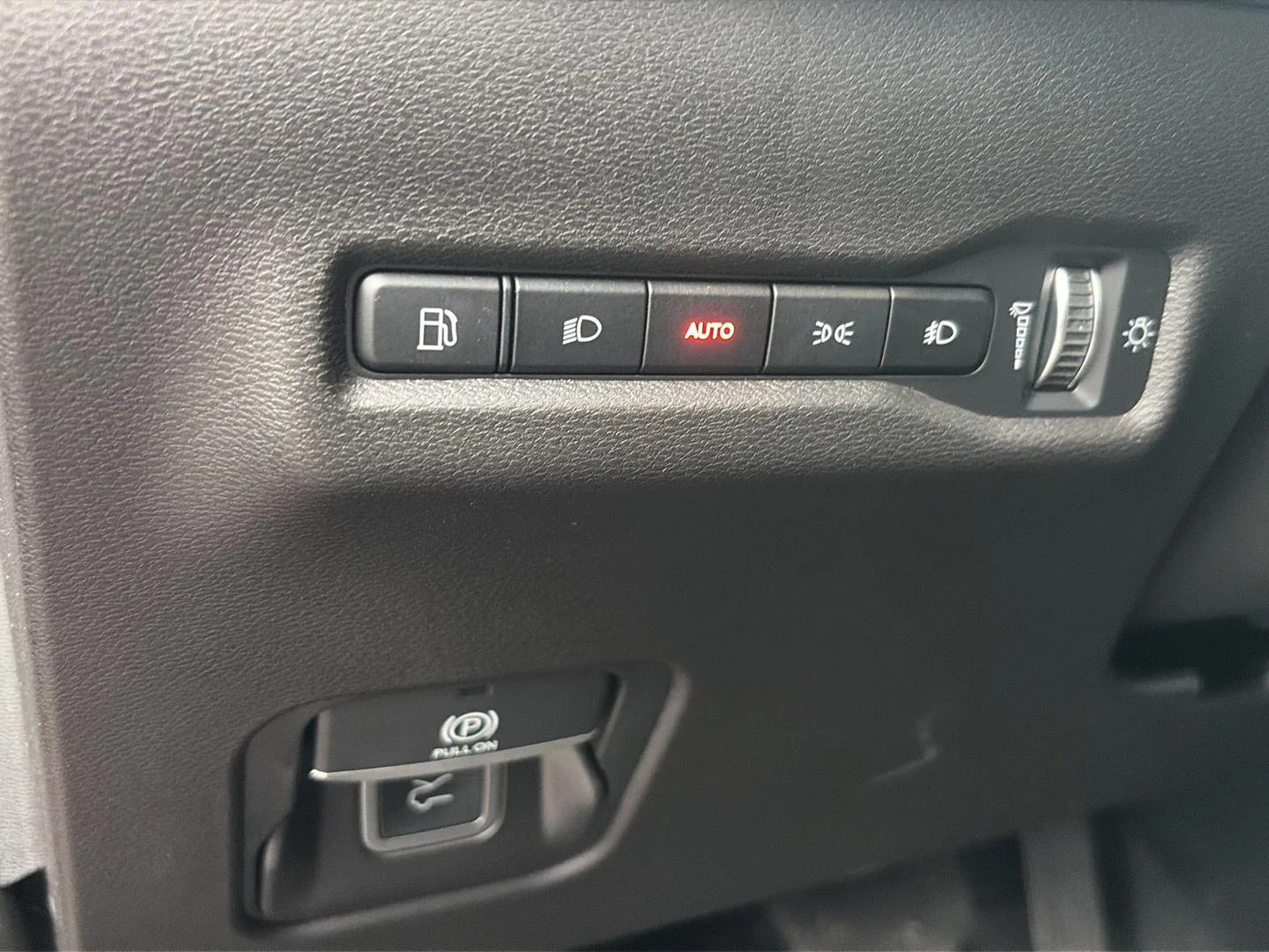 Used 2026 Red Hot Pearlcoat Jeep Laredo image 9
