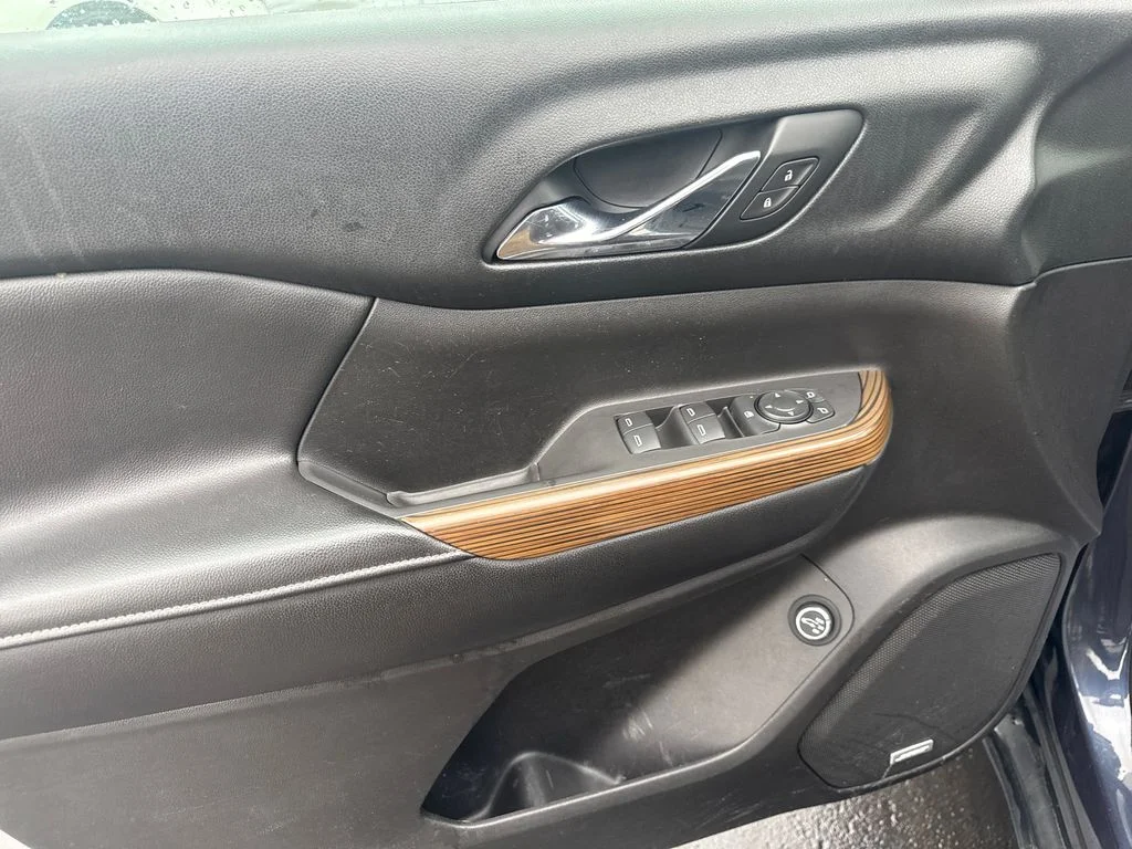 Used 2018 Blue GMC SLE-2 image 12