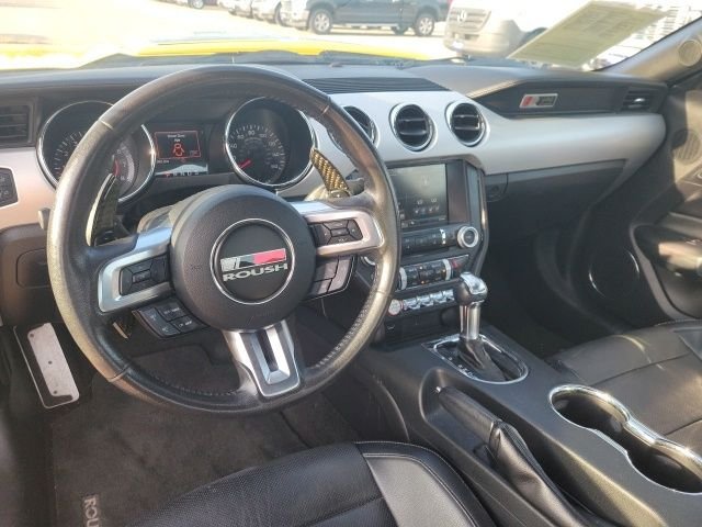 Used 2015 Yellow Ford GT Premium image 3
