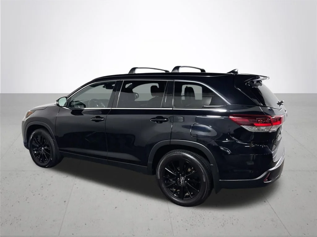 Used 2019 Black Toyota SE image 8