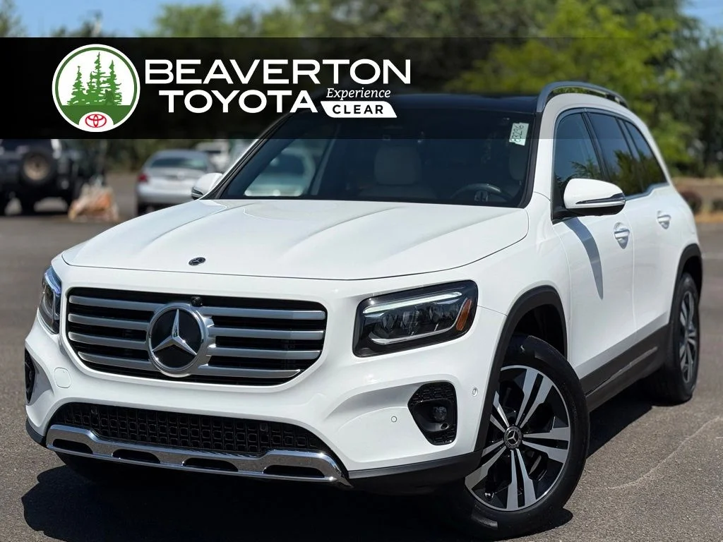 2025 Mercedes-Benz GLB GLB 250 4MATIC's photo