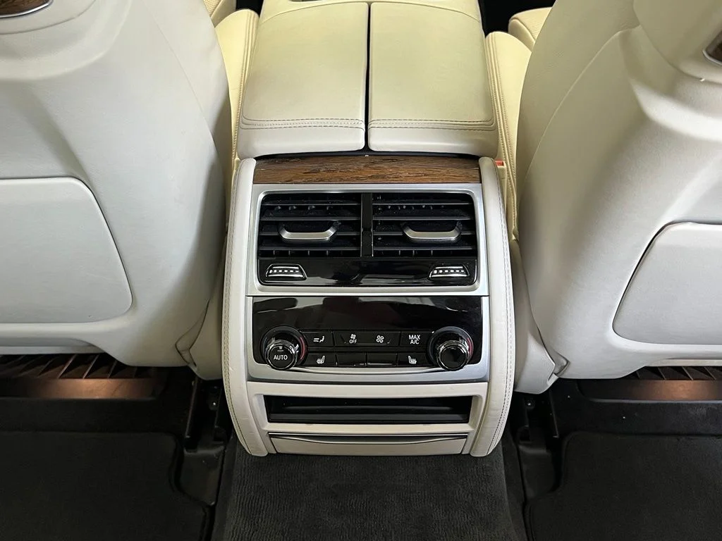 Used 2019 Gray BMW 740i image 9
