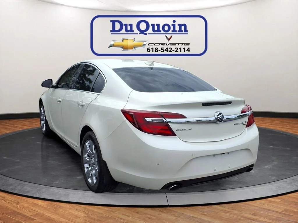 Used 2015 Buick Regal Premium 2 with VIN 2G4GS5GX4F9180859 for sale in Du Quoin, IL