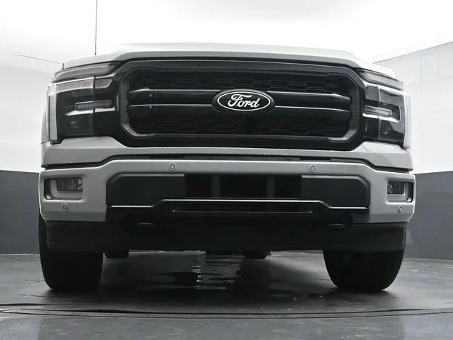 Used 2024 White Ford Lariat image 29