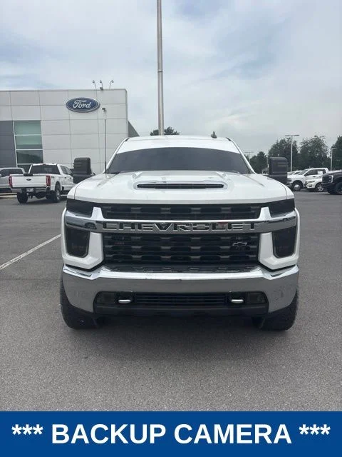 Used 2022 White Chevrolet LT image 1