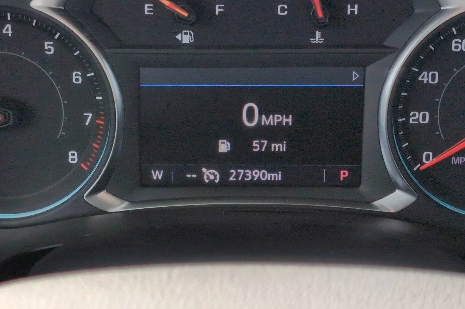 Used 2023 SUMMIT WHITE Chevrolet LT Cloth image 27
