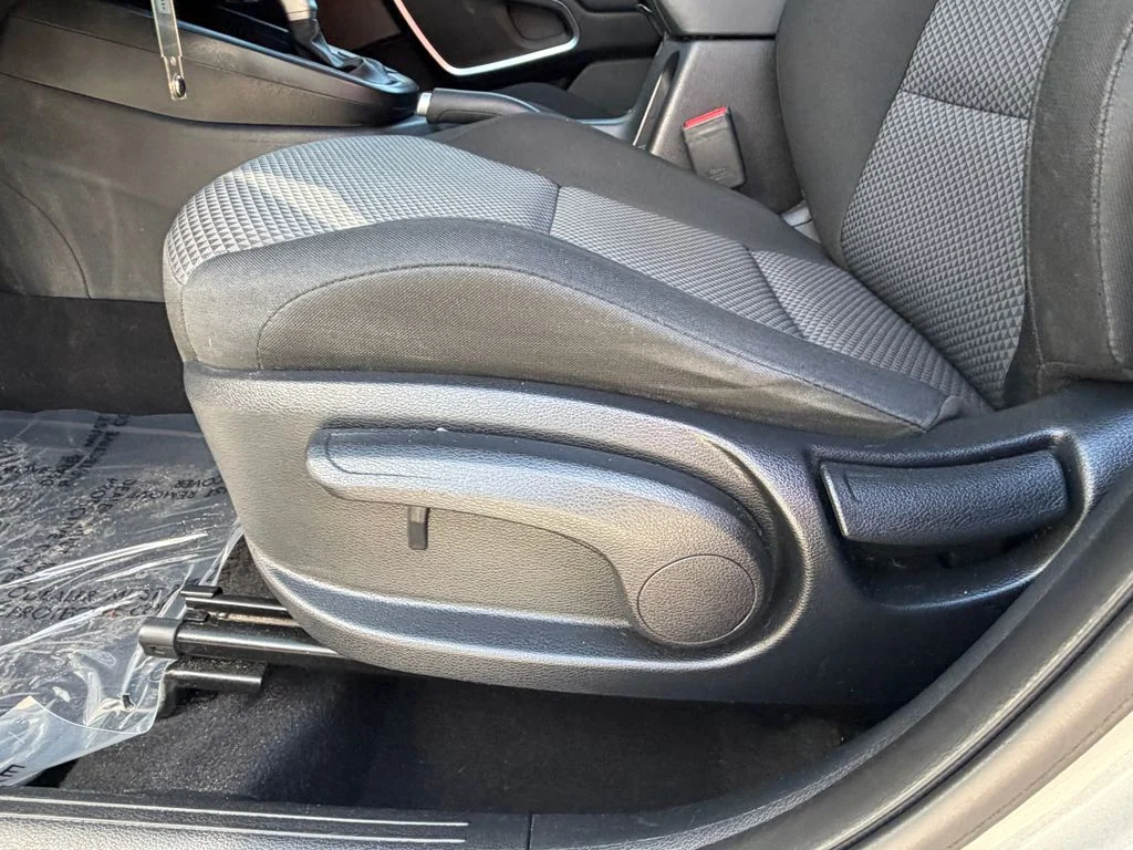 2024 Kia Soul LX - Photo 18