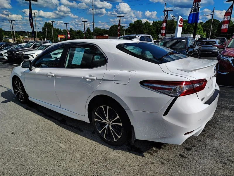Used 2020 White Toyota SE image 6
