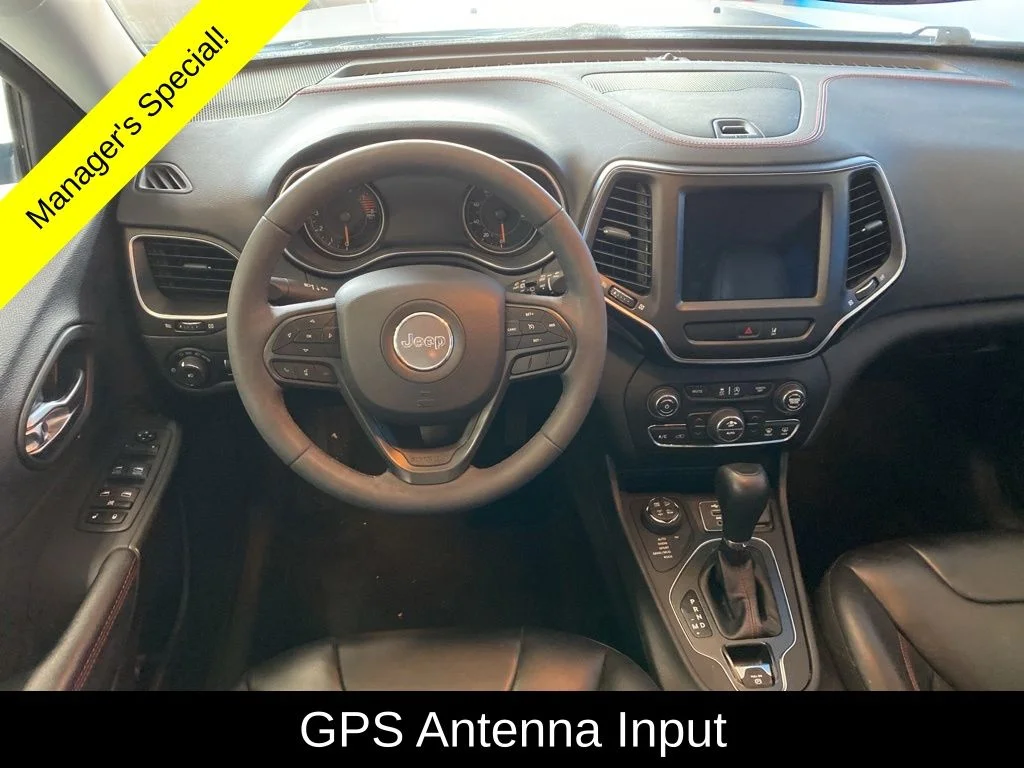 Used 2022 White Jeep Trailhawk image 5