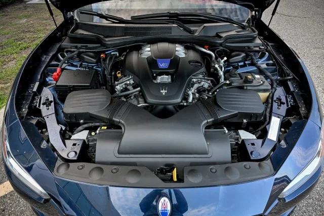 Used 2021 BLUE Maserati S Q4 GranLusso image 54