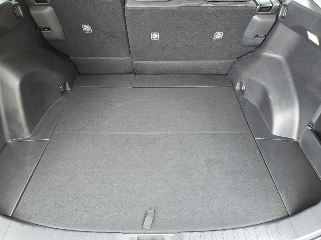 2024 Toyota RAV4 LE - Photo 21