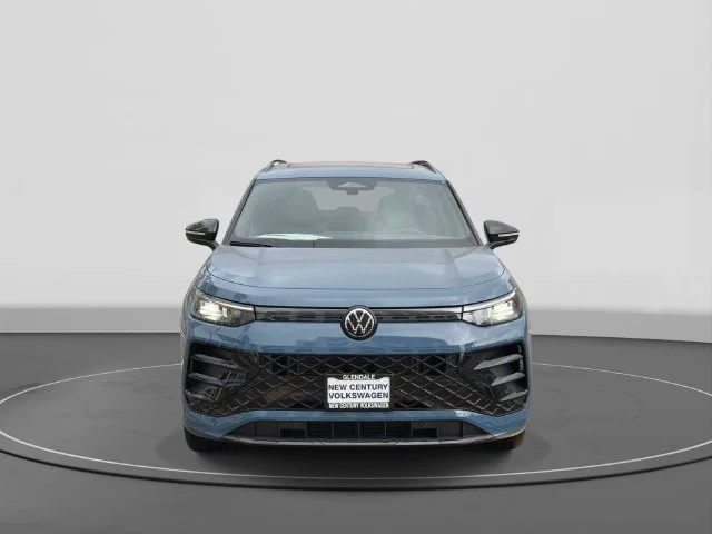 2026 Volkswagen Tiguan photo 2