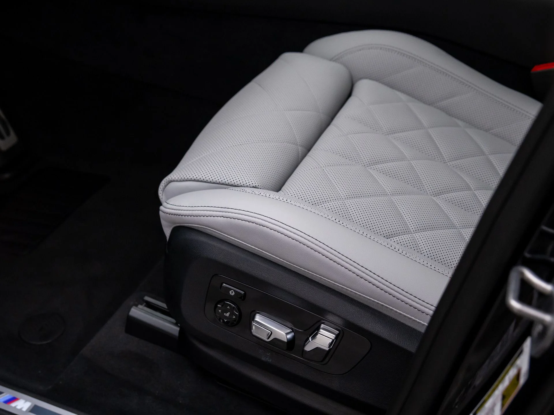 New 2026 Black BMW xDrive40i image 15