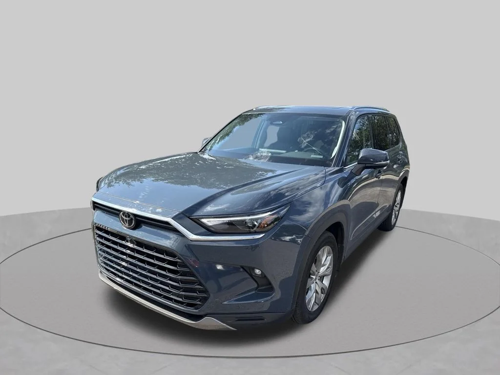 Used 2026 Cloud Toyota Limited image 10