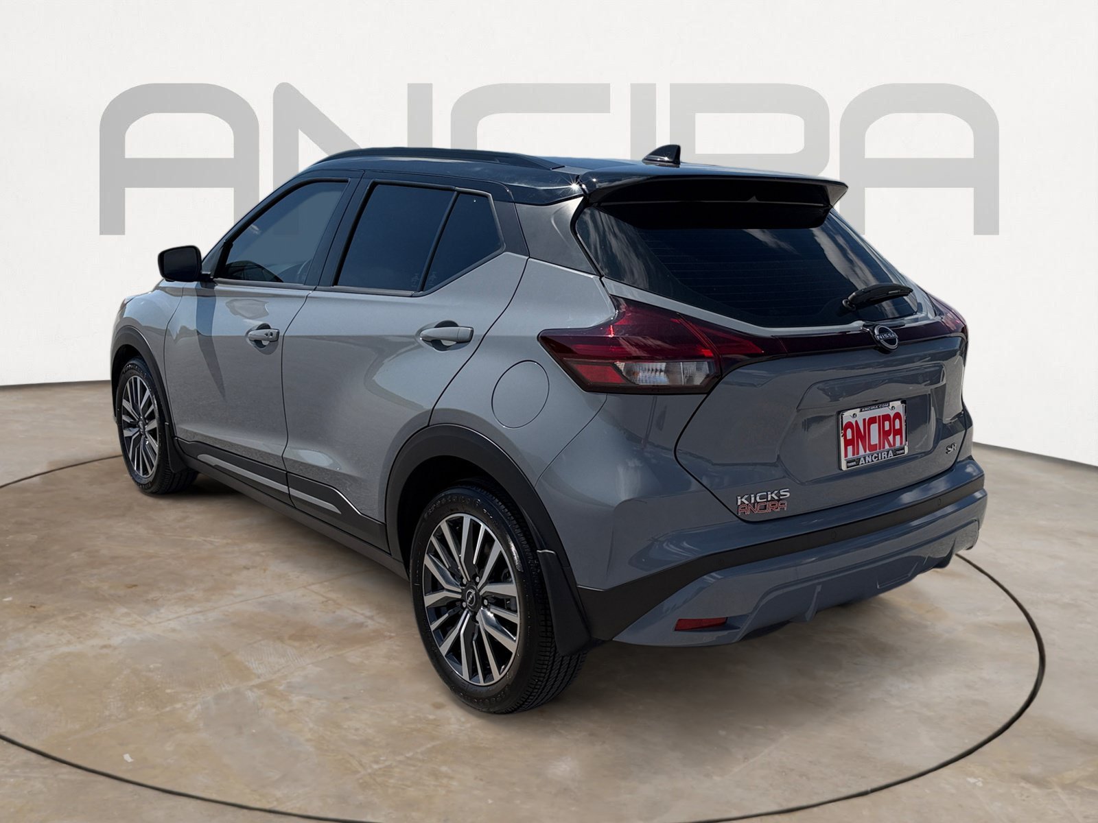 Used 2023 Gray/Super Black Nissan SR image 8