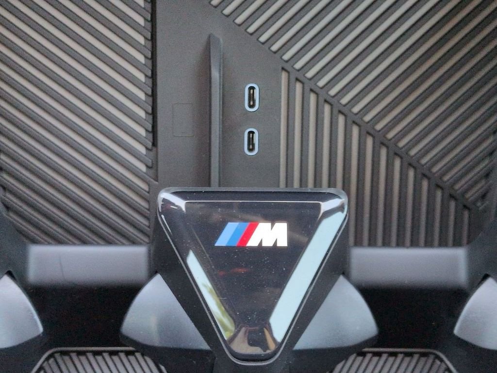 New 2026 Tanzanite Blue II Metallic BMW M50 xDrive image 23