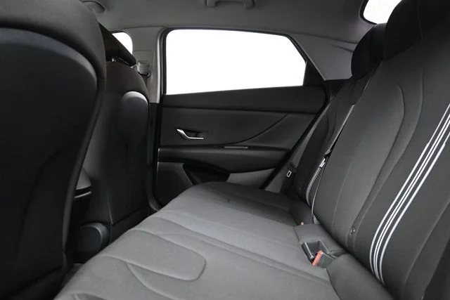 Used 2023 Silver Hyundai SEL image 11