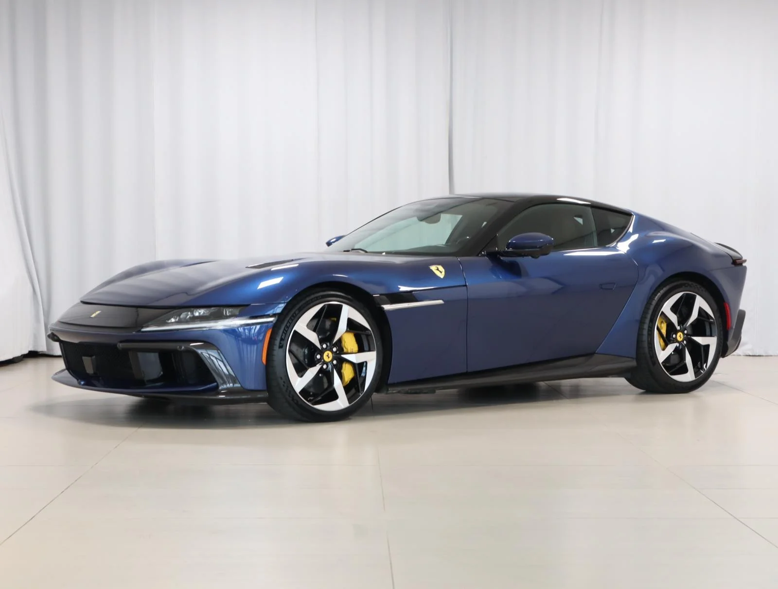 2025 Ferrari 12Cilindri Base