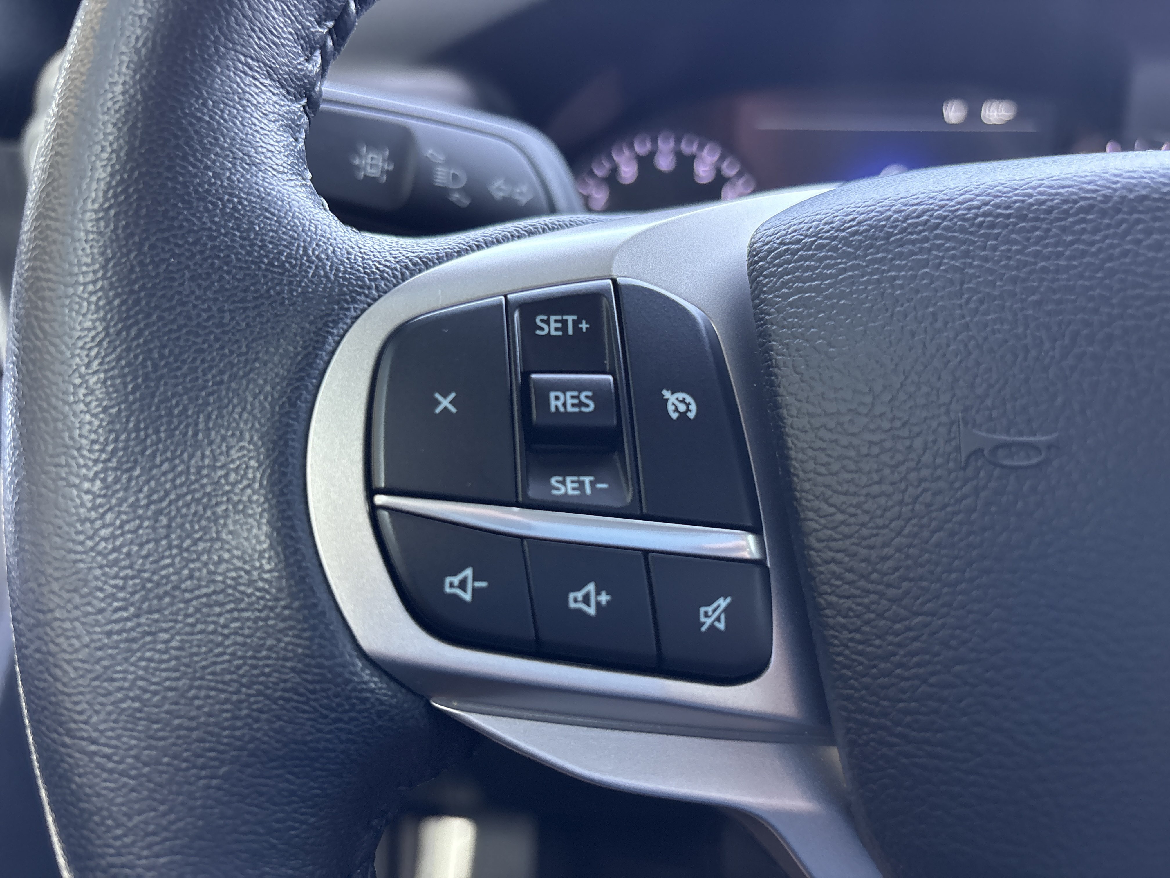 Used 2022 Blue Ford XLT image 26