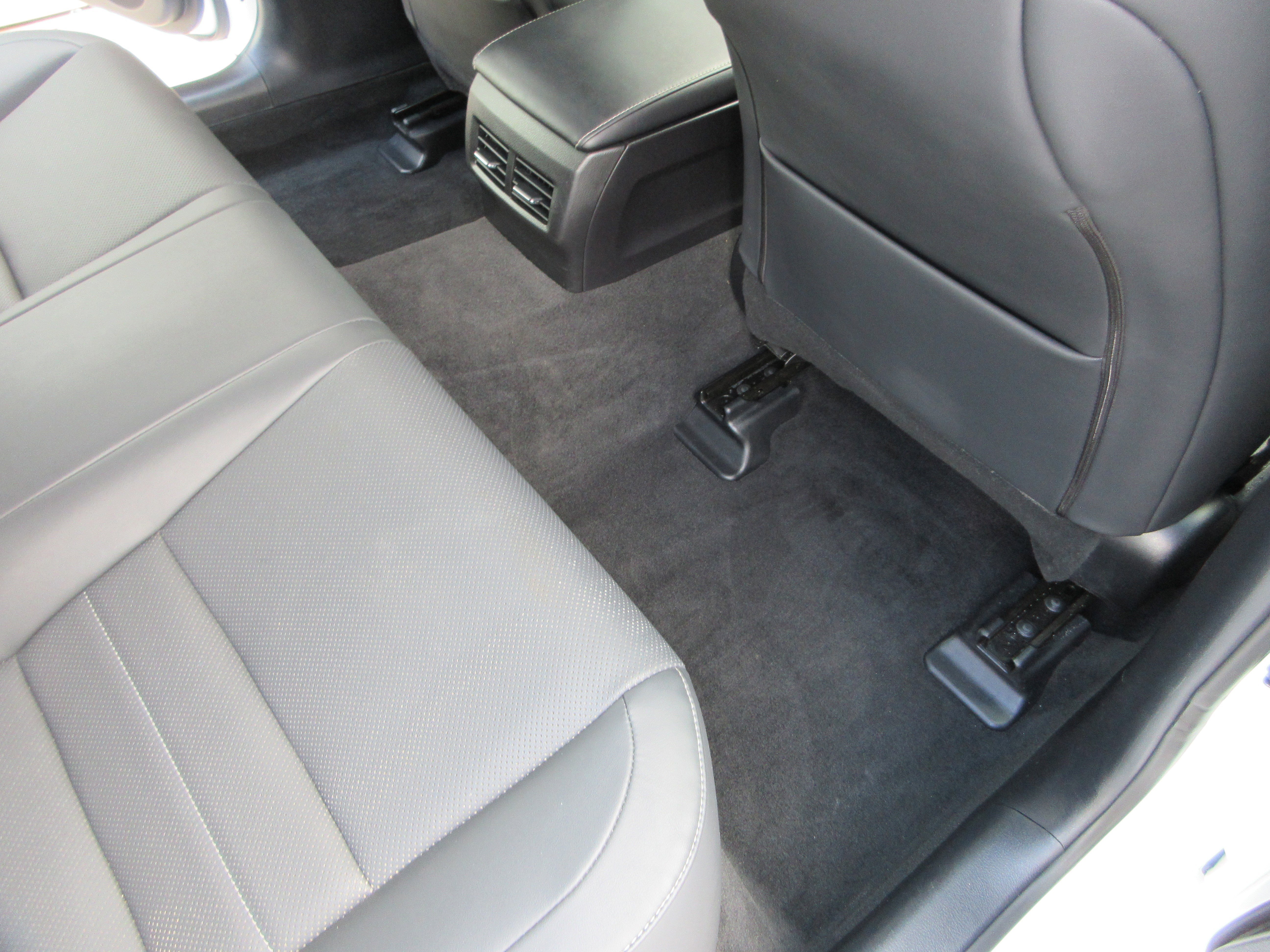 Used 2023 Ultra White Lexus 350 F SPORT image 21
