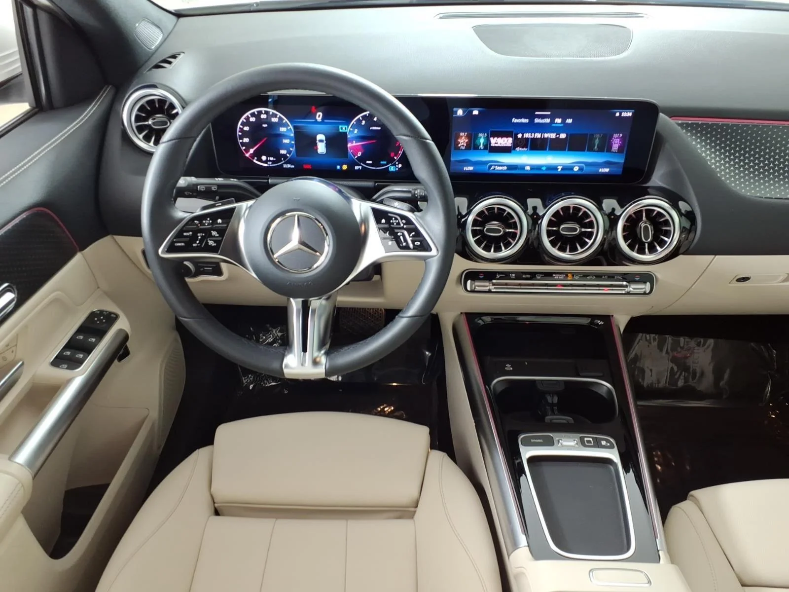Used 2025 Polar White Mercedes-Benz GLA 250 image 20