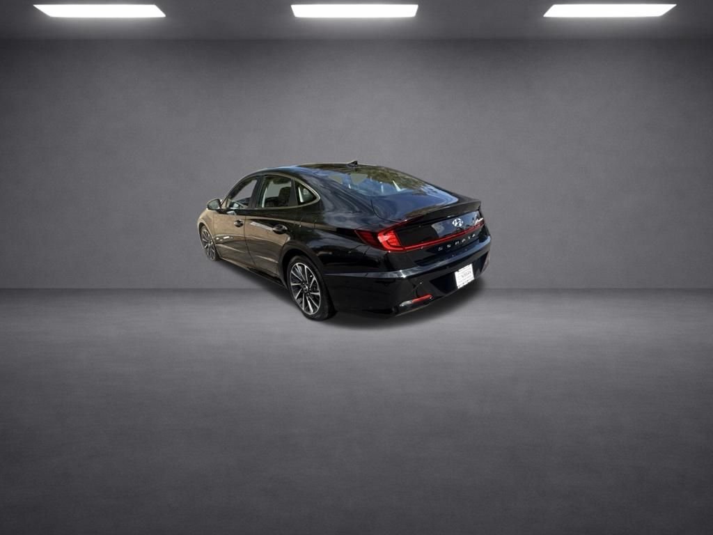 Used 2020 Black Hyundai Limited image 11