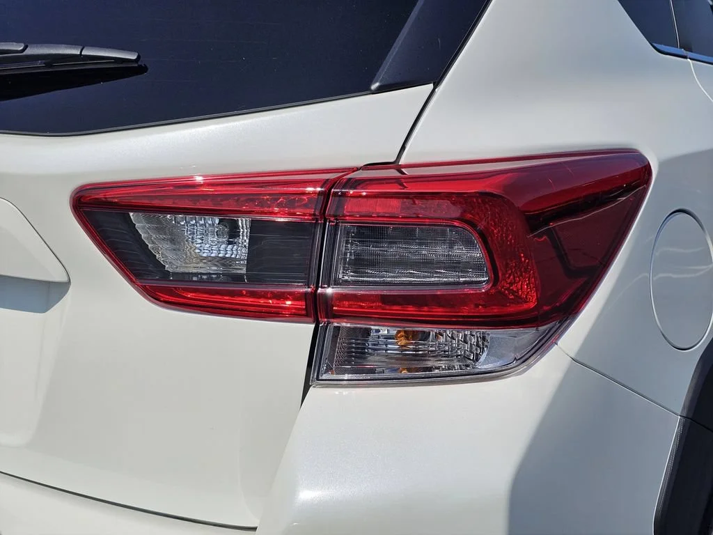 Used 2023 Crystal White P Subaru Limited image 9