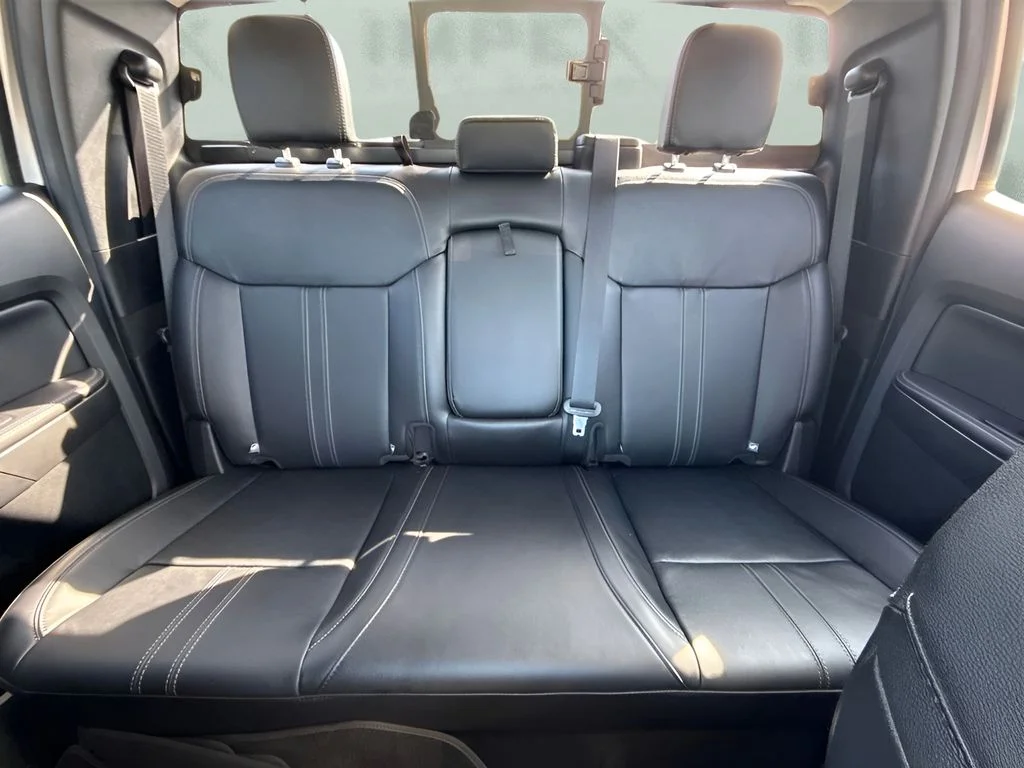 Used 2019 Silver Ford Lariat image 10