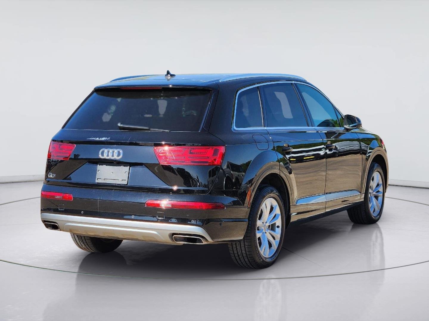 Used 2019 Night Black Audi Premium Plus image 4