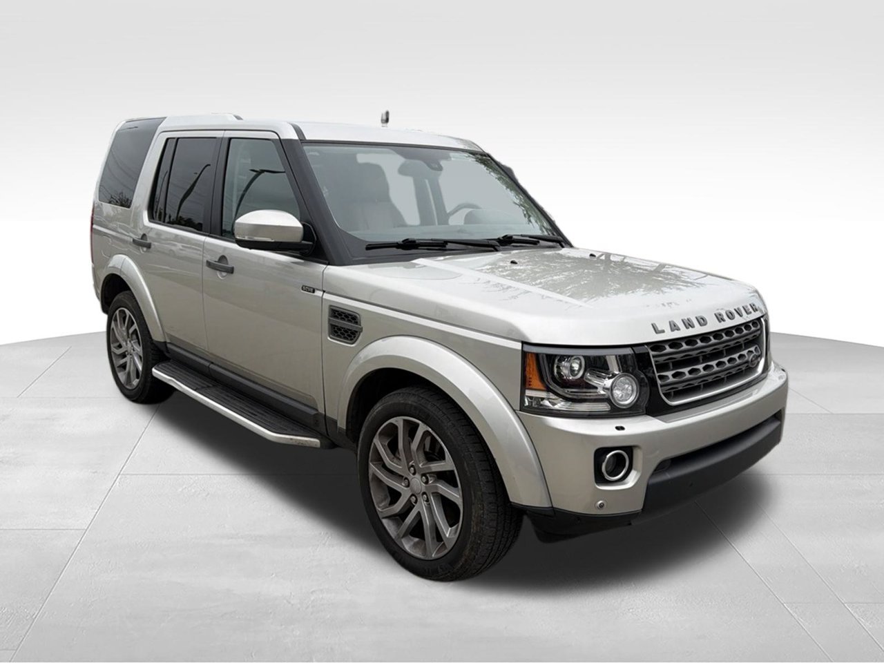 Used 2016  Land Rover HSE image 2