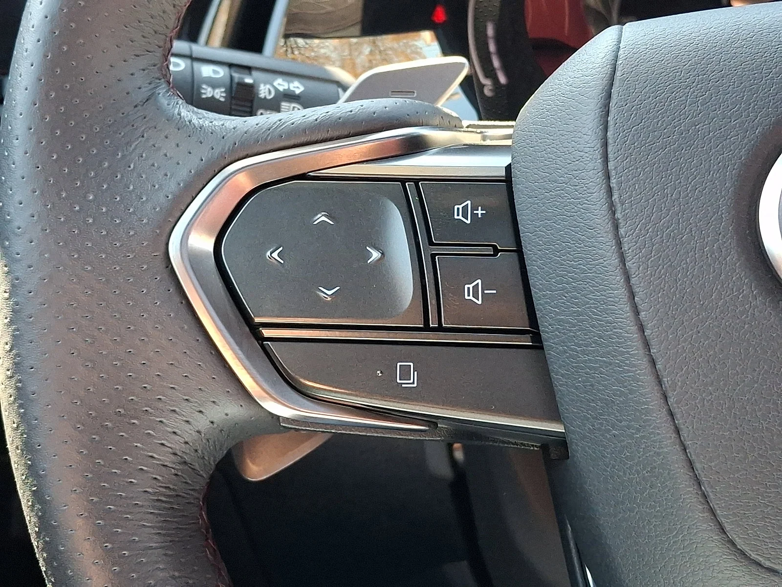 Used 2023 Caviar   223 Lexus RX 500h F SPORT Performance image 23