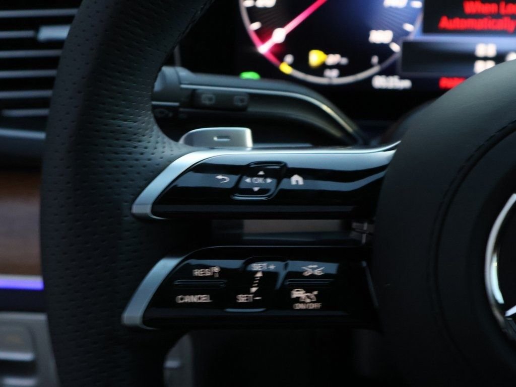 2025 Mercedes-Benz GLS Base - Photo 34