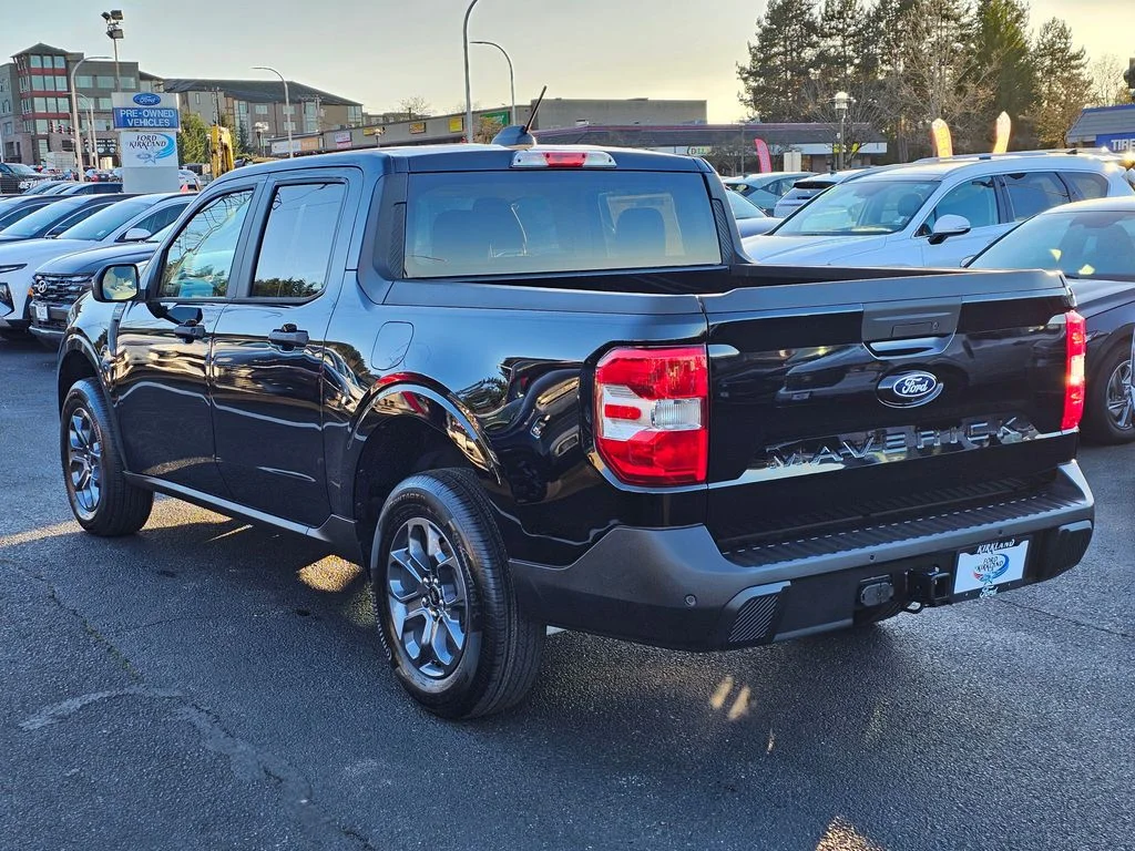 New 2026 Shadow Black Ford XLT image 5