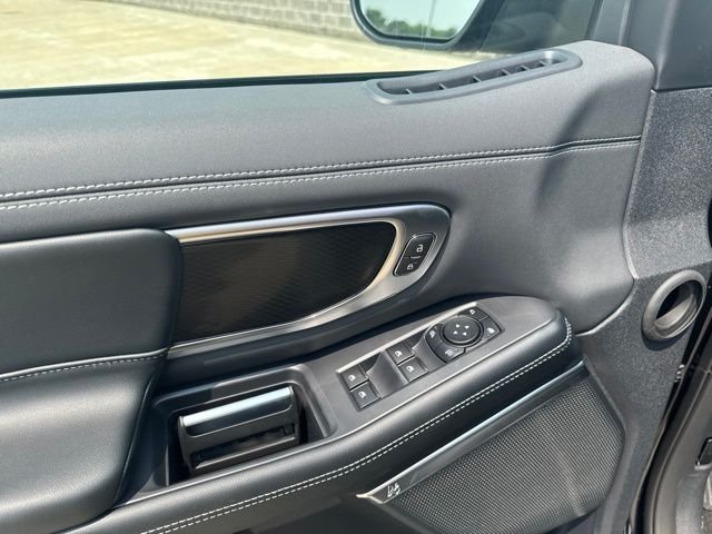 New 2027 Agate Black Metallic Ford Platinum image 17