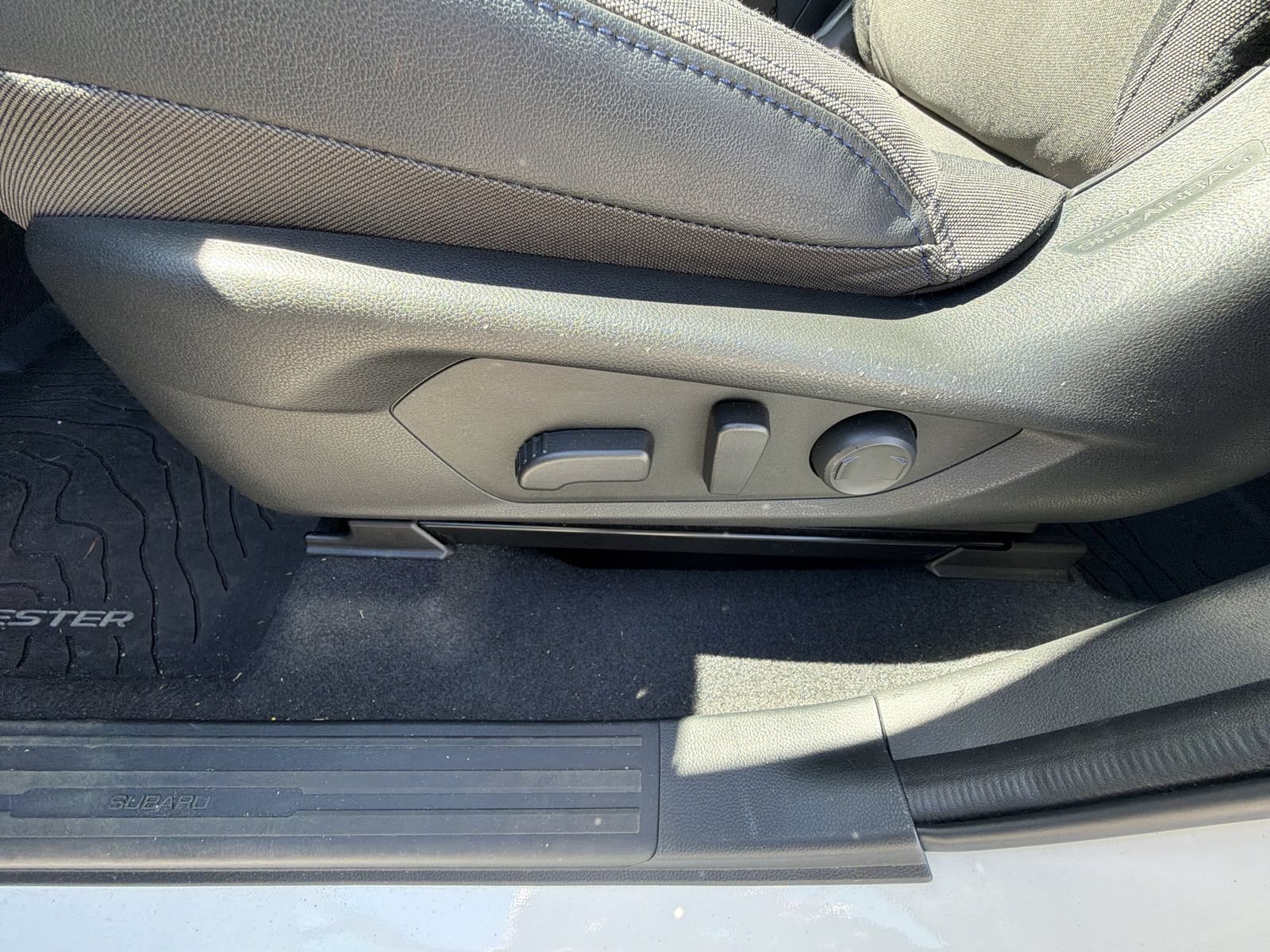 Certified Used 2025 Crystal White Pearl Subaru Premium image 16