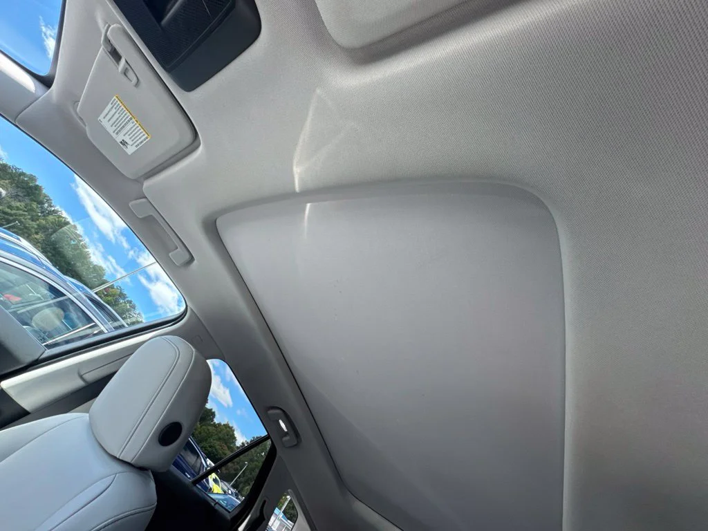 Used 2024 Red Honda Touring image 5