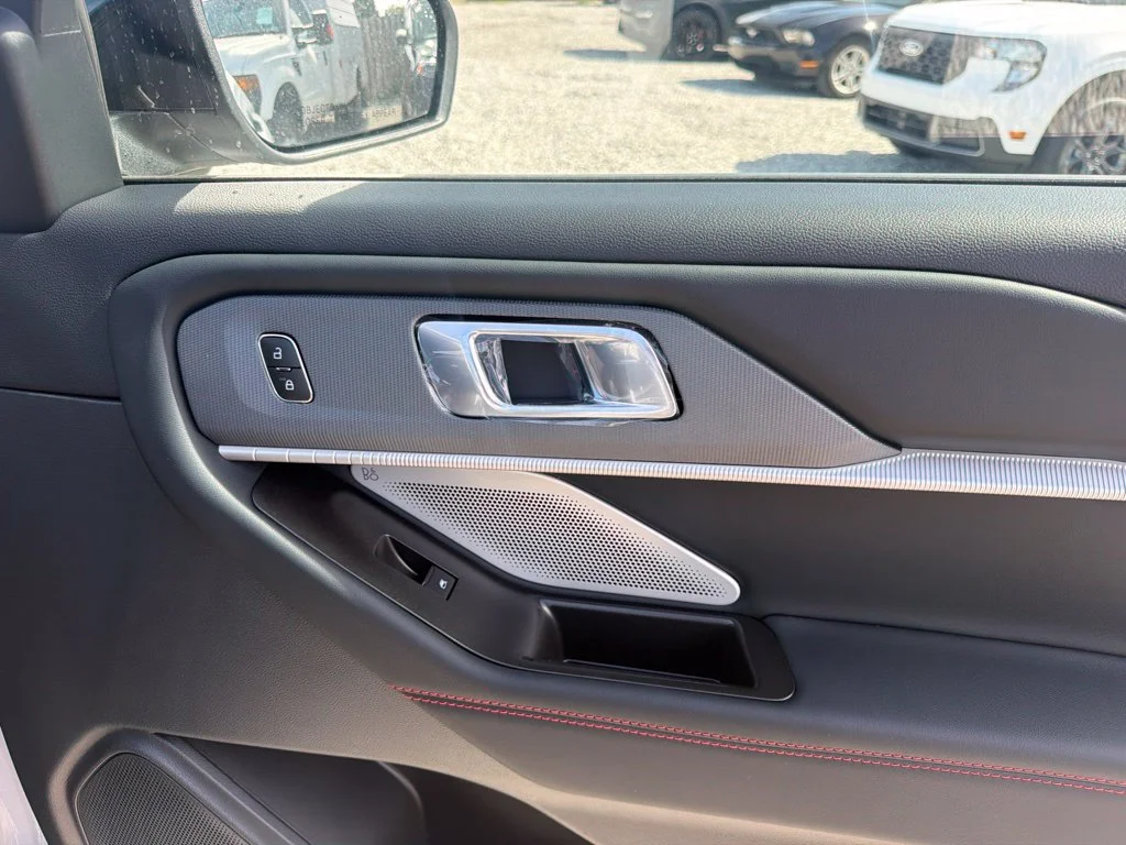 New 2027 Avalanche Gray Ford ST image 38