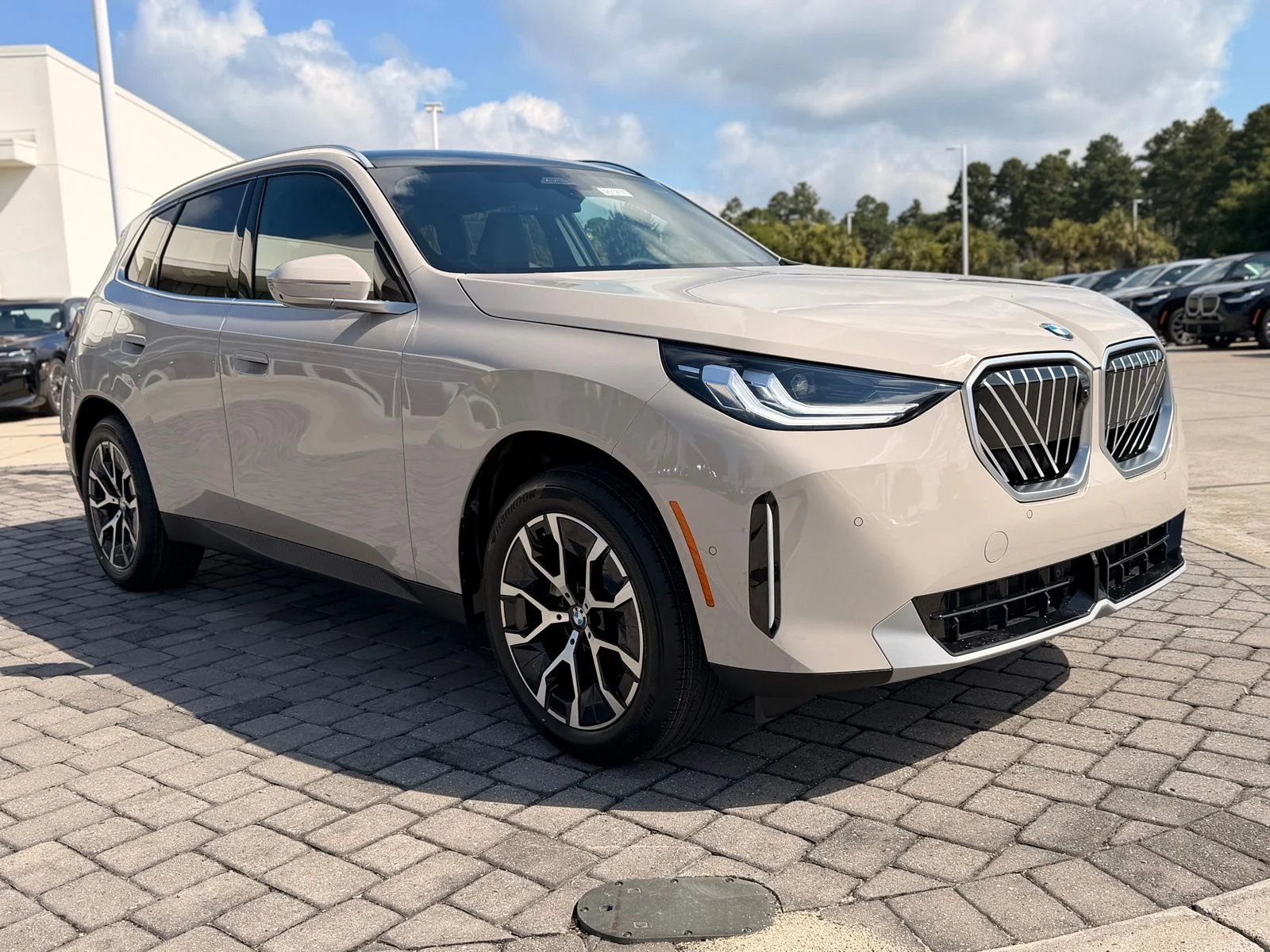 New 2026 Dune Grey Metallic BMW 30 xDrive image 7