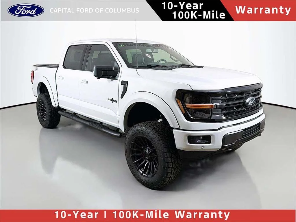 New 2025 Space White Metallic Ford XLT image 2