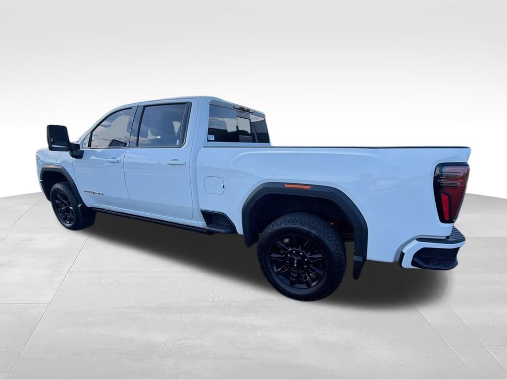 Used 2024 White GMC AT4 image 6