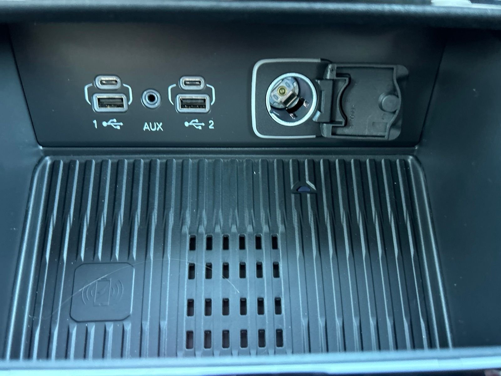 New 2027 Sting-Gray Clear-Coat Paint Jeep Laredo Altitude image 30