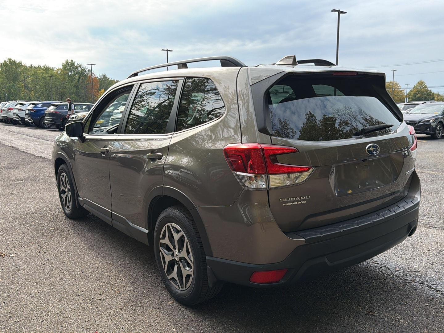 Used 2020 Sepia Bronze Metallic Subaru Premium image 10