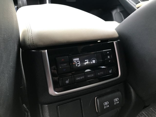Used 2020 Crystal White Pearl Subaru Limited image 29